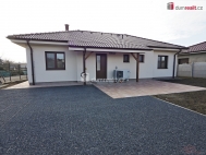 Pron�jem samostatn�ho RD, 90 m2, M�ln�k