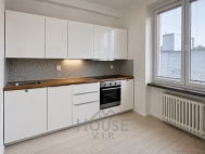 Prodej bytu 1+1, 45 m2, OV, Praha 10, Stra�nice, ul. Ke Stra�nick�