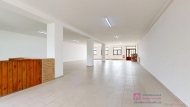 Pron�jem obchodn�ch prostor, Rakvice (okres B�eclav)