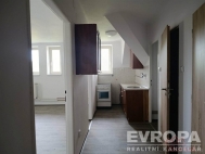Pron�jem bytu 2+1, 70 m2, DV, Liberec, Liberec III-Je��b, ul. Hanychovsk�