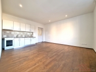 Pron�jem bytu 2+kk, 52 m2, DV, P�erov, P�erov I-M�sto, ul. n�m. Svobody