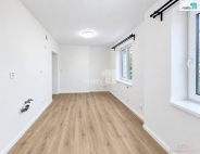 Prodej bytu 1+kk, 24 m2, OV, Praha 9, Hrdlo�ezy, ul. �eskobrodsk�