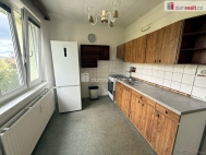 Prodej bytu 3+1, 80 m2, OV, Uhersk� Ostroh, Ostro�sk� P�edm�st� (okres Uhersk� Hradi�t�), ul. S�dli�t�