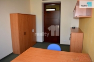 Pron�jem kancel���, Karlovy Vary, Dvory