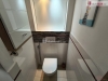 okol�