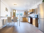 Prodej bytu 3+kk, 97 m2, OV, Nov� Byd�ov (okres Hradec Kr�lov�), ul. Al. Jir�ska - exkluzivn�