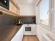 Prodej bytu 1+kk, 26 m2, OV, , ul. �eskolipsk�
