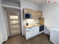 Pron�jem bytu 1+kk, 25 m2, OV, Praha 10, Stra�nice, ul. Kralick�