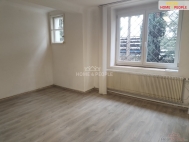 Pron�jem skladovac�ch prostor, Praha 4, Michle