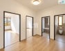 chodba, dve�e budou dod�ny do 14-ti dn�